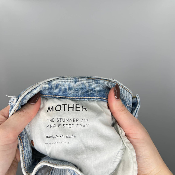 Mother Ankle Step Fray Rolling in the Bushes Distressed Jeans 25 - Picture 4 of 6